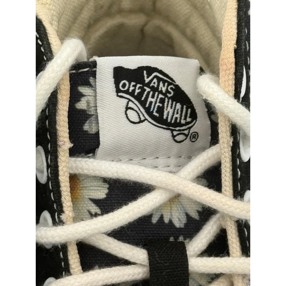 Vans Sk8-Hi “He Loves Me, He Loves Me Not” Daisy Floral Print Sneakers Women’s 7
